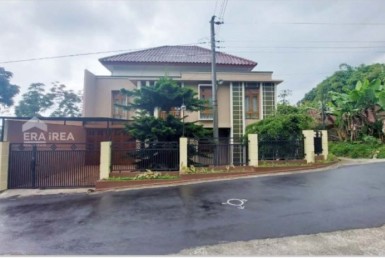 Villa dijual dekat Pasar Ampel Solo